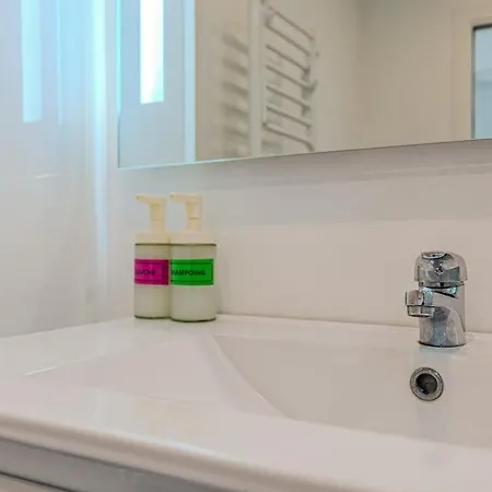 Lafon - Maison 1 1 Salle De Bain Avec Terrasse *